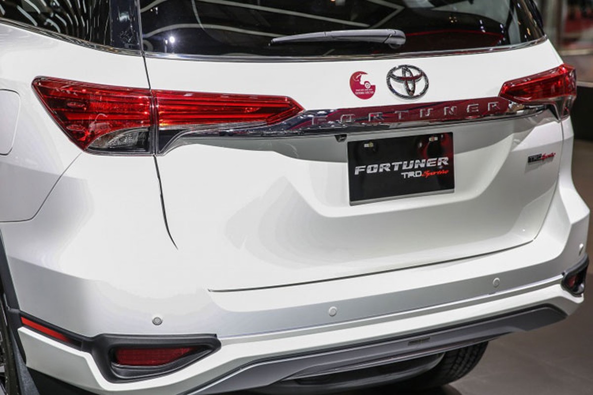 Toyota Fortuner TRD Sportivo 2017 gia gan 1 ty dong-Hinh-5